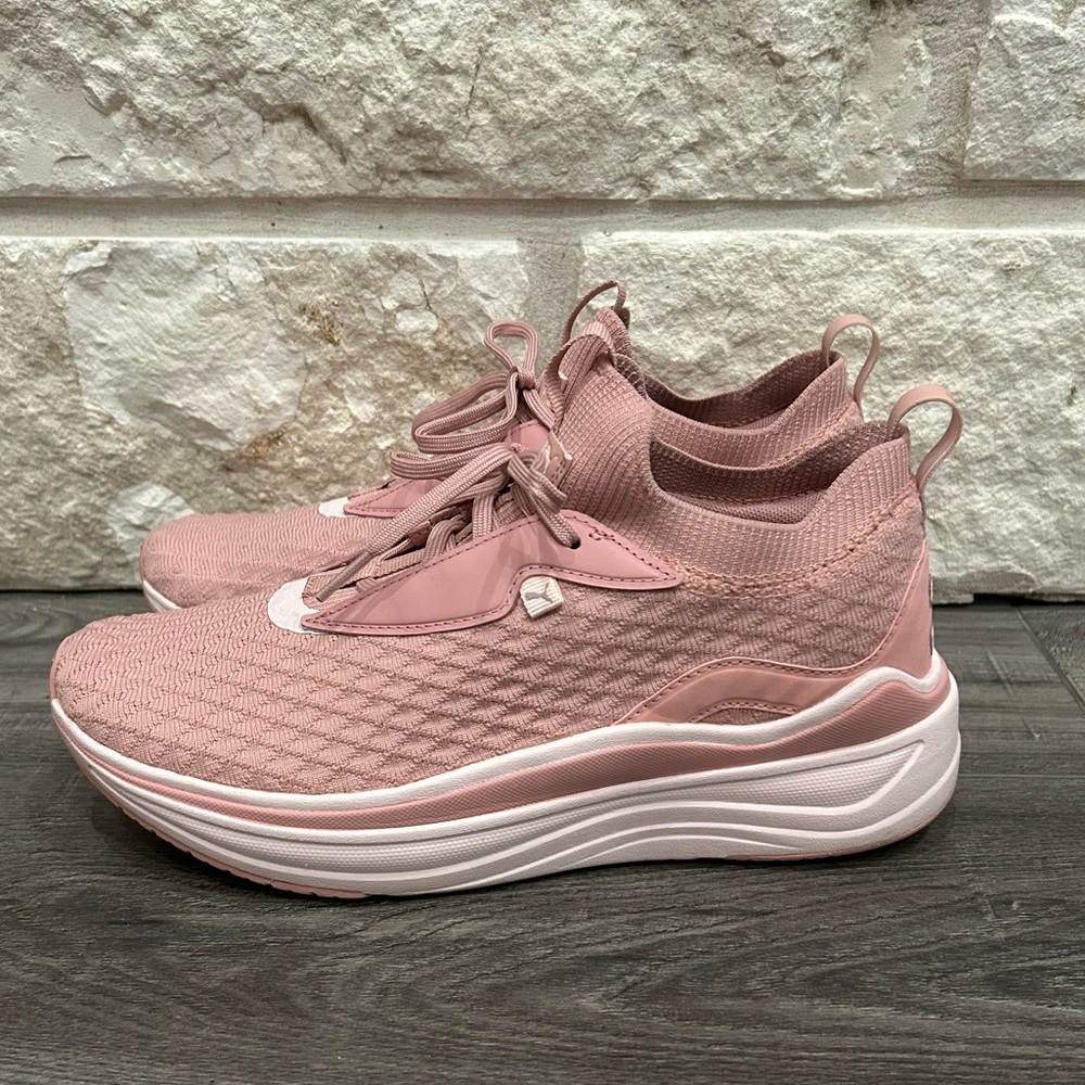 Puma Pink Sneakers Knit Upper Athletic Design